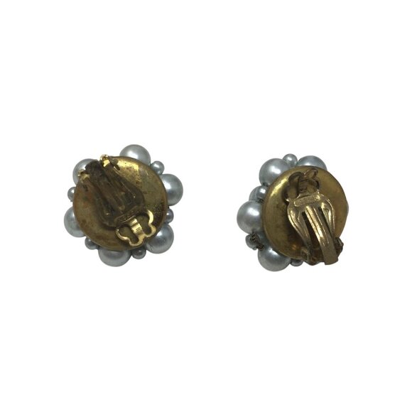 Women's Vintage Clip On Cluster Earrings - Picture 2 of 4